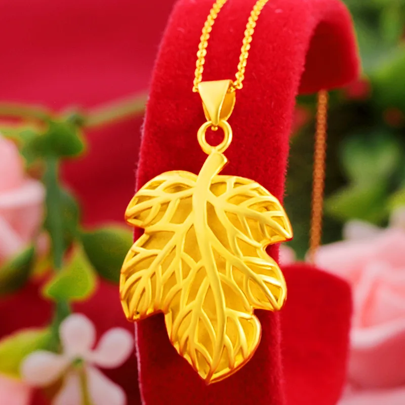 

Sand Gold 24K Gold-plated Color Necklace Pendant 2021 New Maple Leaf Pendant for Men and Women Jewelry Accessories Charm Pendant