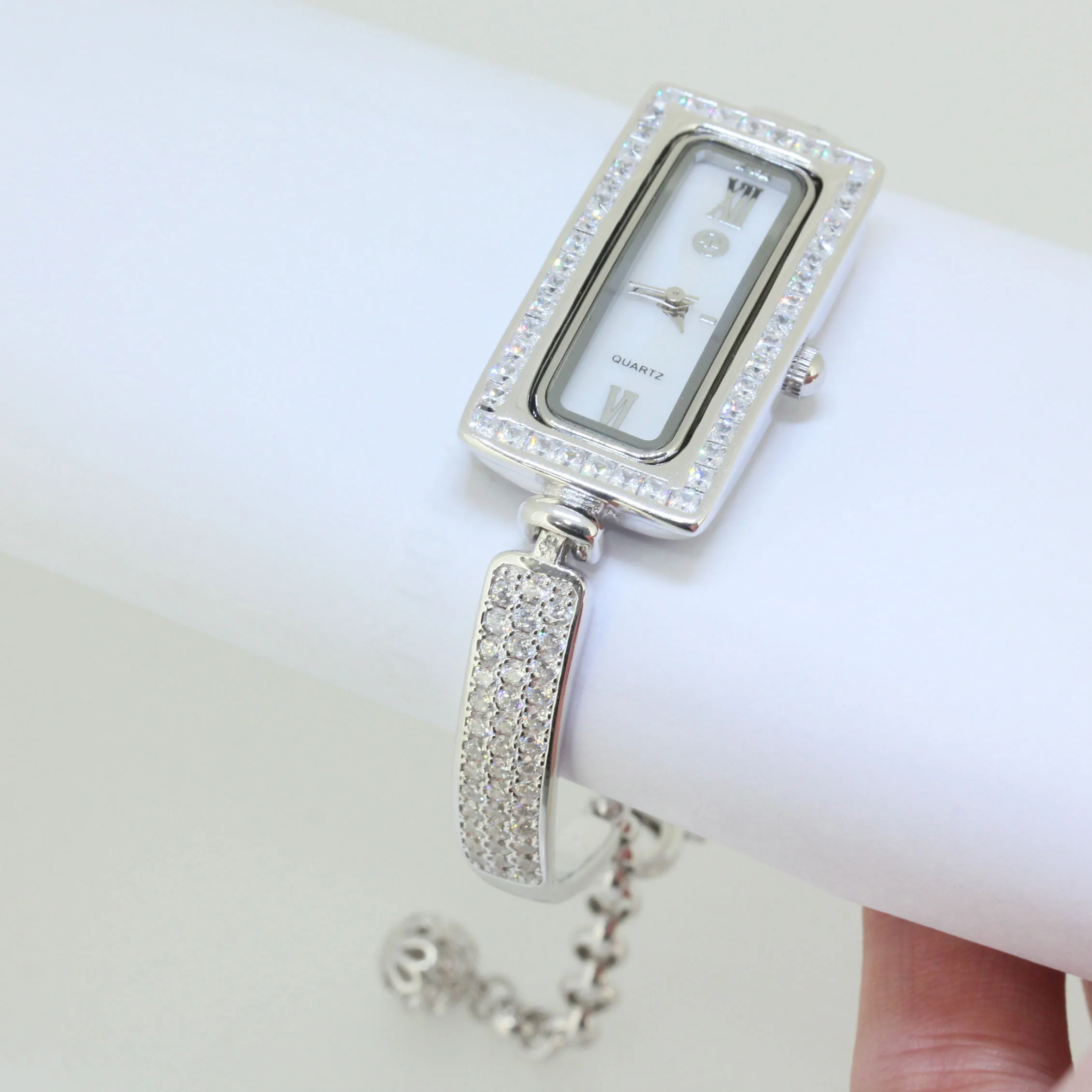 

925 Silver Silver Quartz Watch Wide Watchband Lady Silver Watch Factory Price