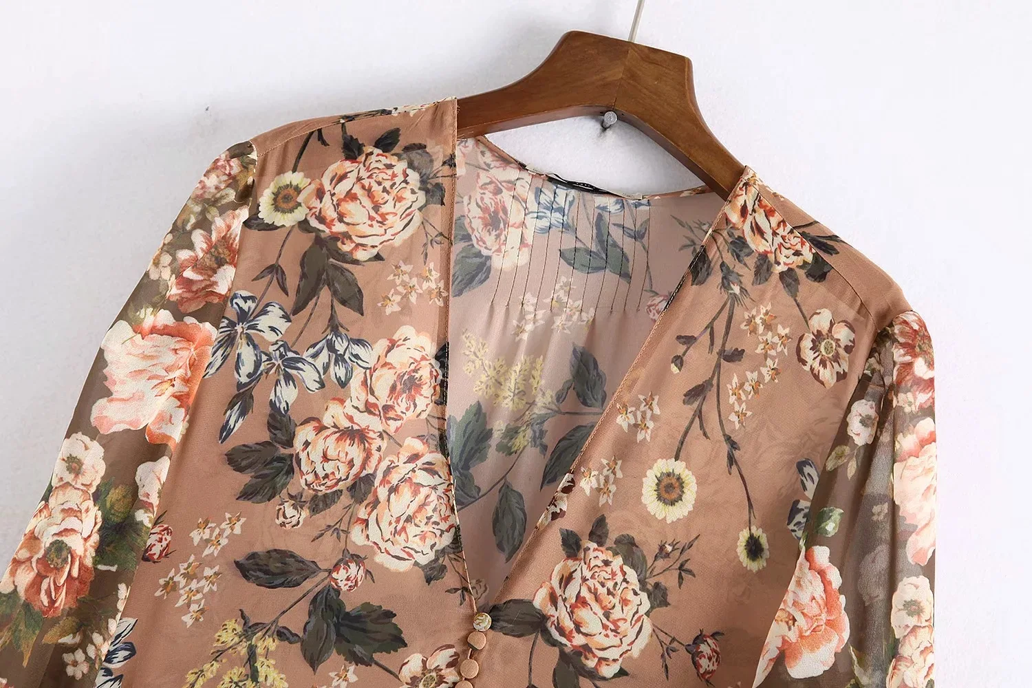 Простое модное осенне зимнее женское платье в европейском и американском стиле