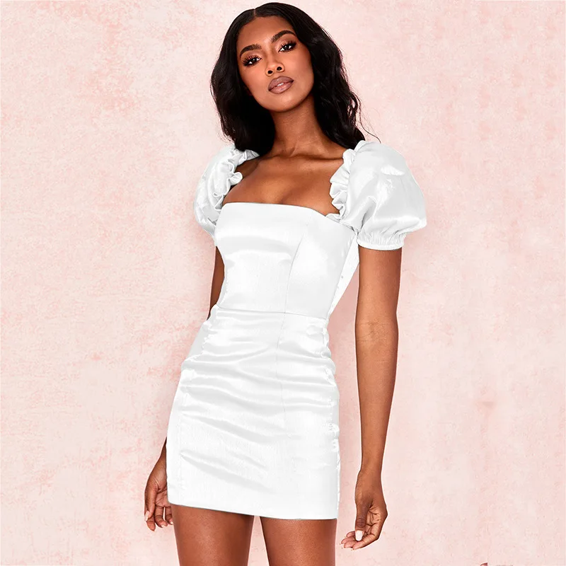 Женское сатиновое белое платье элегантное с пышными рукавами мини облегающее