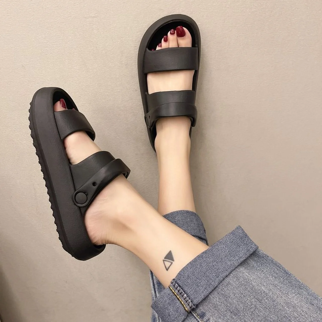 

Ladies Sandals Summer Thick-soled Shoes Casual Slippers Soft Beach Slippers Thick Sole Non-slip Beige Women's Sandals 2022 New