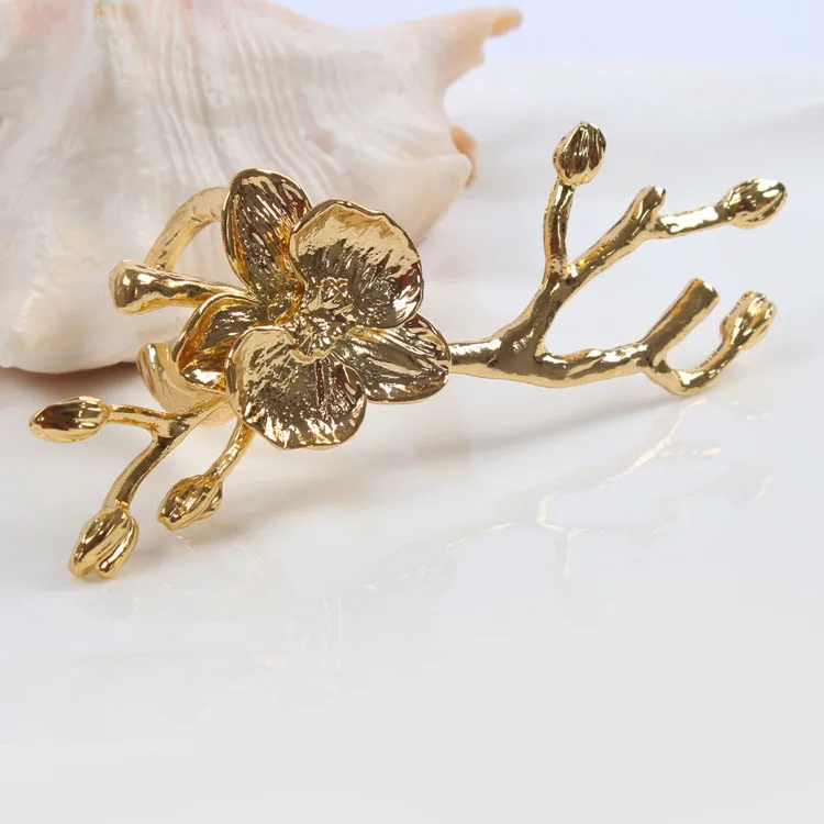 

4Pcs High-Grade Gold Plum Napkin Ring, Hotel Ornaments in Continental