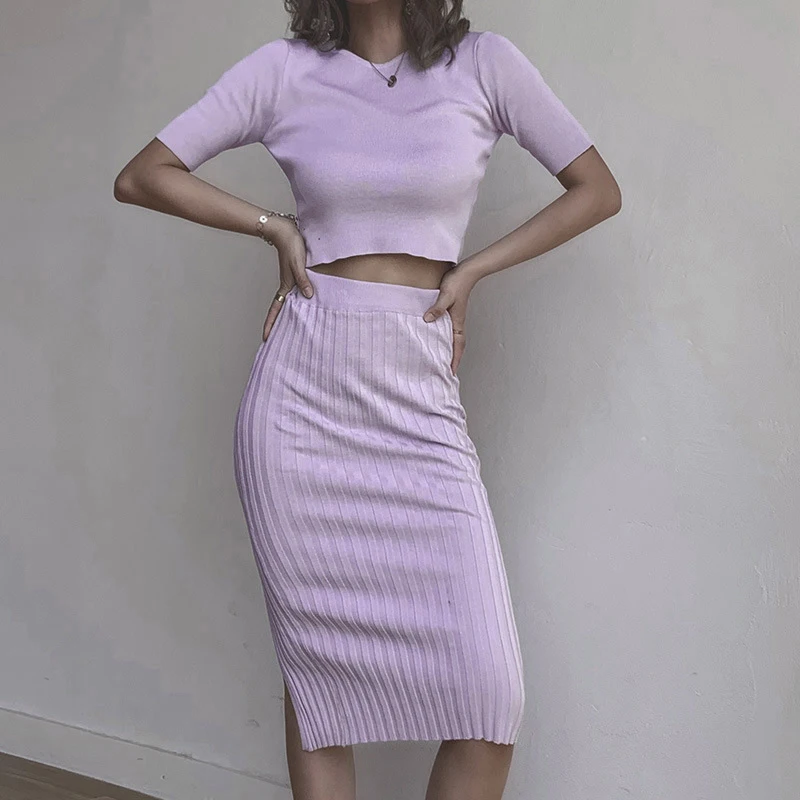 Вязаный комплект из двух предметов длинная юбка укороченный топ с разрезом по