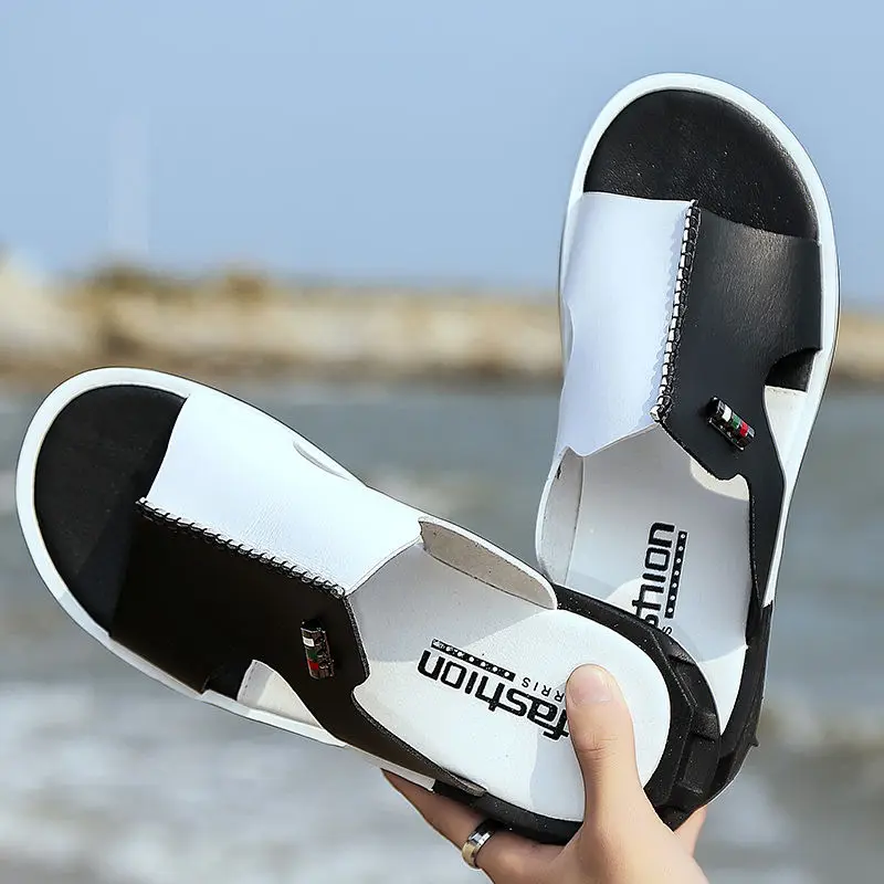 

2021 latest slippers male summer wear outside a word procrastinates fashion men's casual sandals male sandals