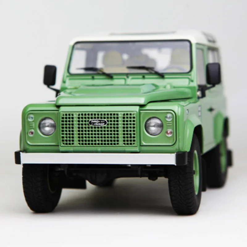Green 1:18 1990 защитник короткой оси версия вне-модель дорожного транспортного средства литья под давлением сплав моделирование ретро автомобиль произведение искусства Коллекция поклонников подарки - Цвет: Green
