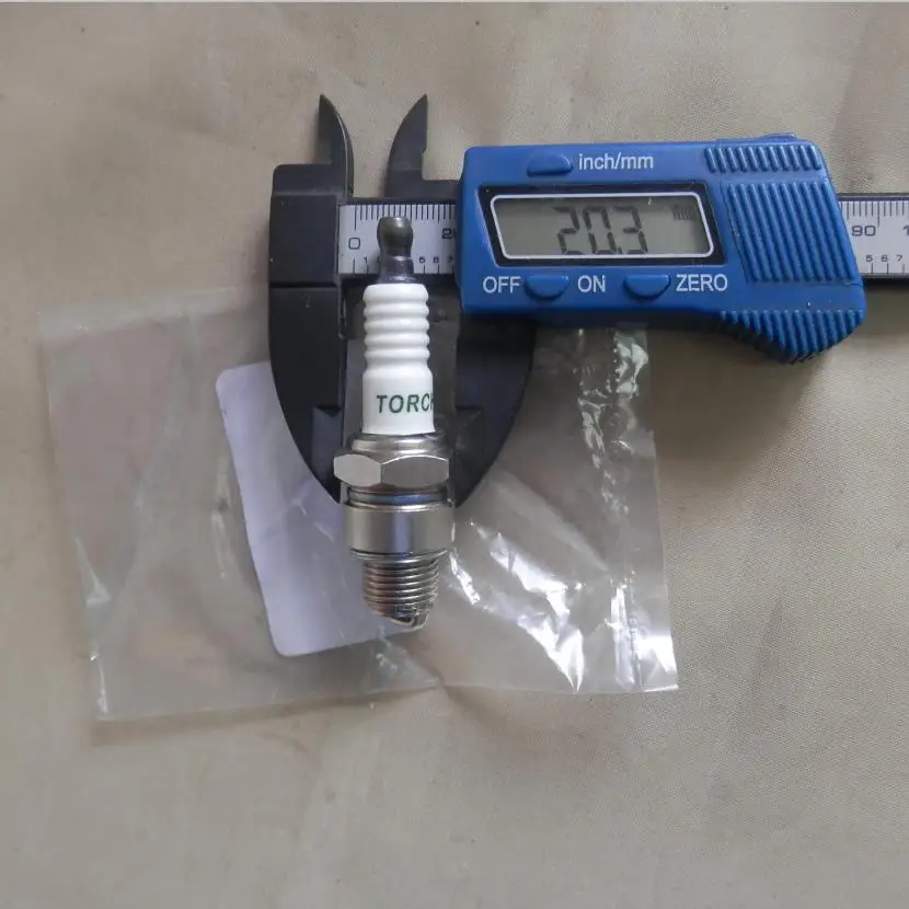 Свеча зажигания EX17 BR6HS E6RC E4RC для ROBIN SUBARU EX13 EX21 EX27 EX35 EX40 EH17 EH36 & MORE 2T 4HP 6HP 7HP 9HP 14HP 20A 06701