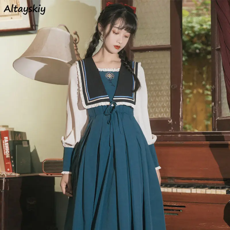 

Платье женское летнее с матросским воротником, длинным рукавом и оборками