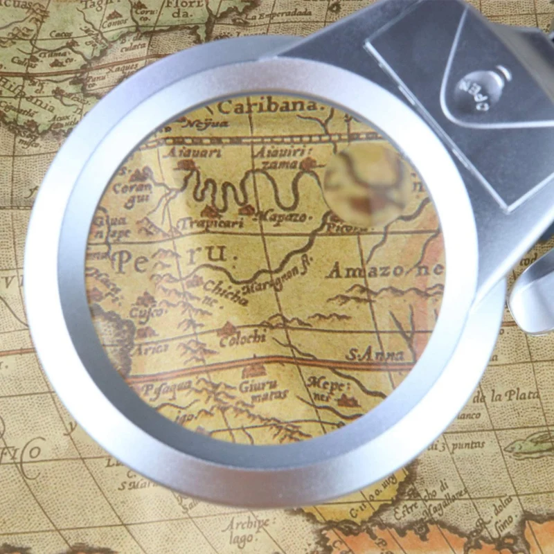 

Desktop Magnifier Illuminated Tabletop 5X Magnifying Glass with 2 LEDs Clip Magnifier with Light for Reading