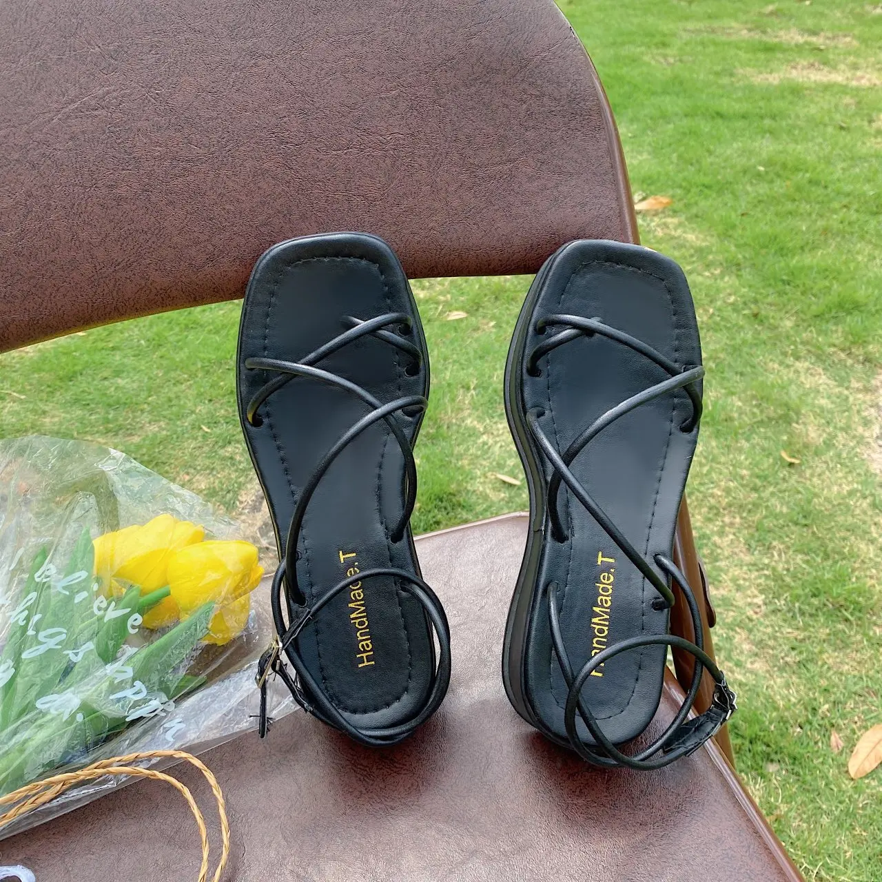 

Summer Fashion Women'S Sandals With Thin Straps Retro Square Toe Open Toe High Heels Cross Strap Sandals Size 35-40 Wholesale