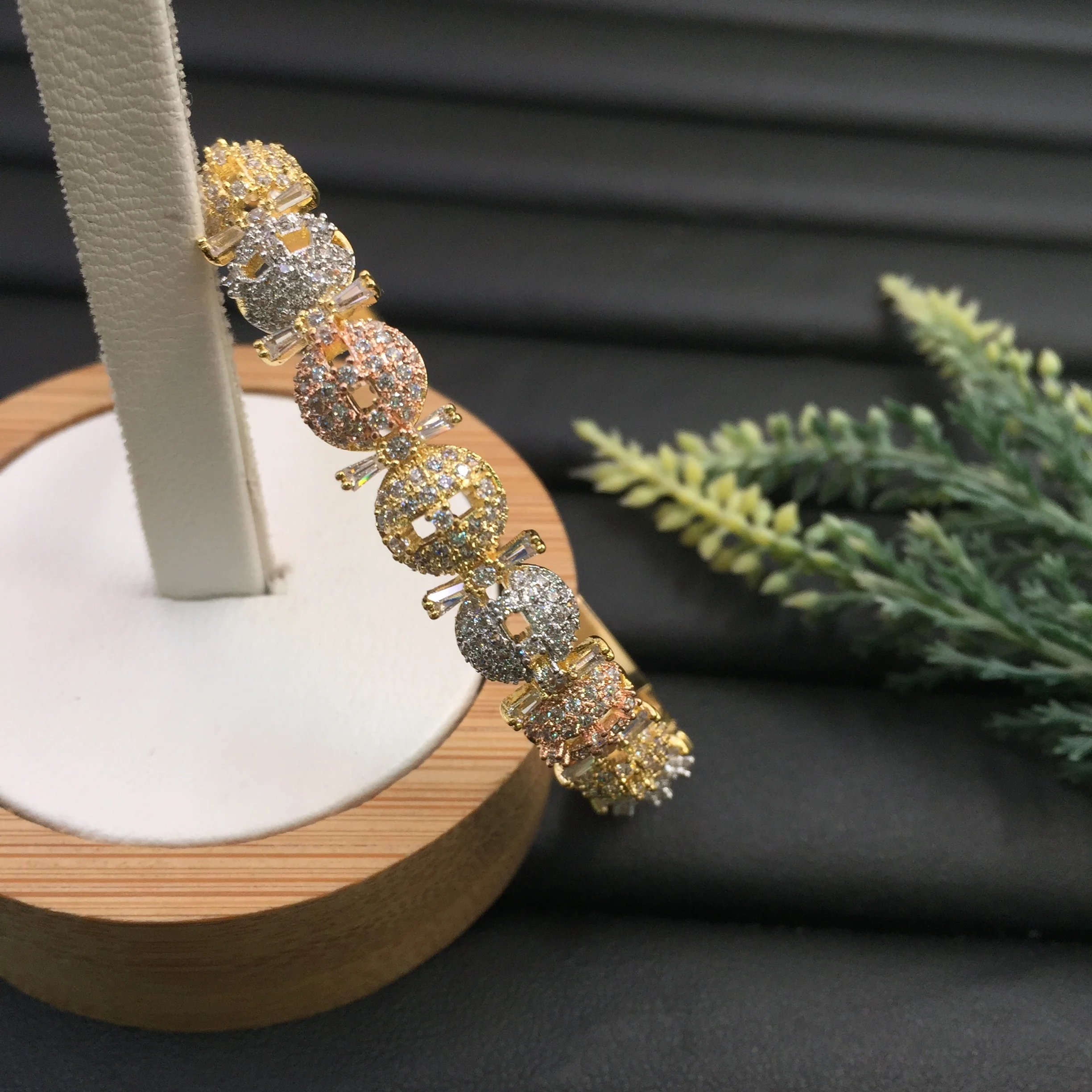 Модные ювелирные изделия Lanyika изящная блестящая шляпа с бисером и покрытием