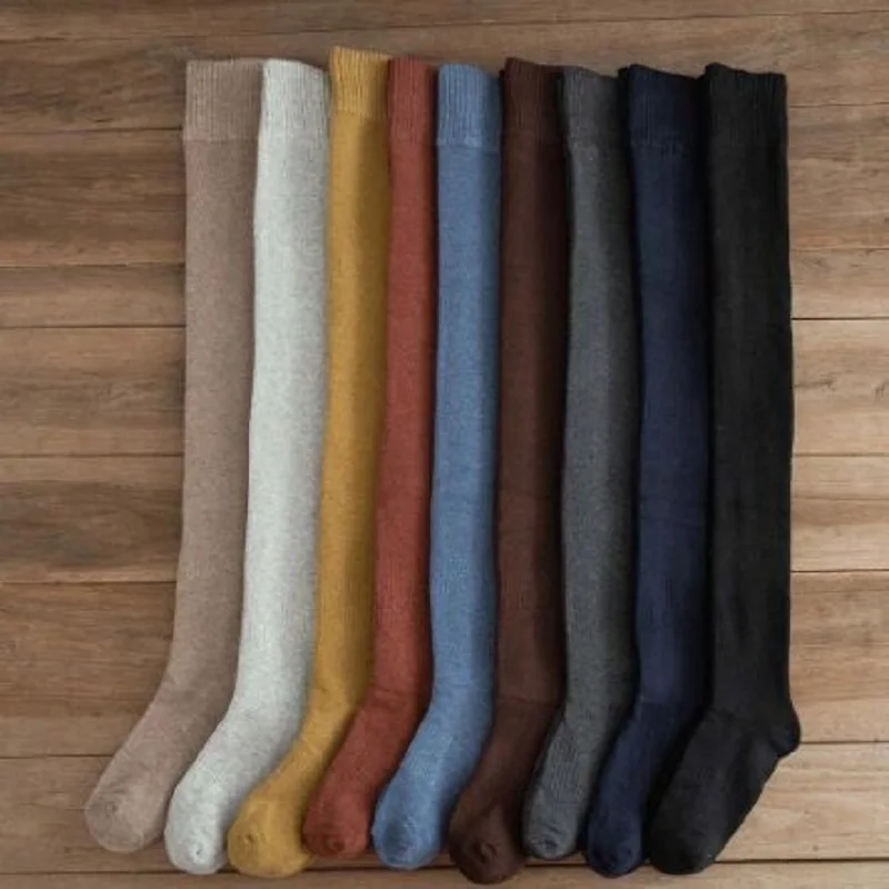 

2021 Luxury Letter gold silk Socks new designer Warm Men and women long Socks Thicke Terry Breathable Casual Socks