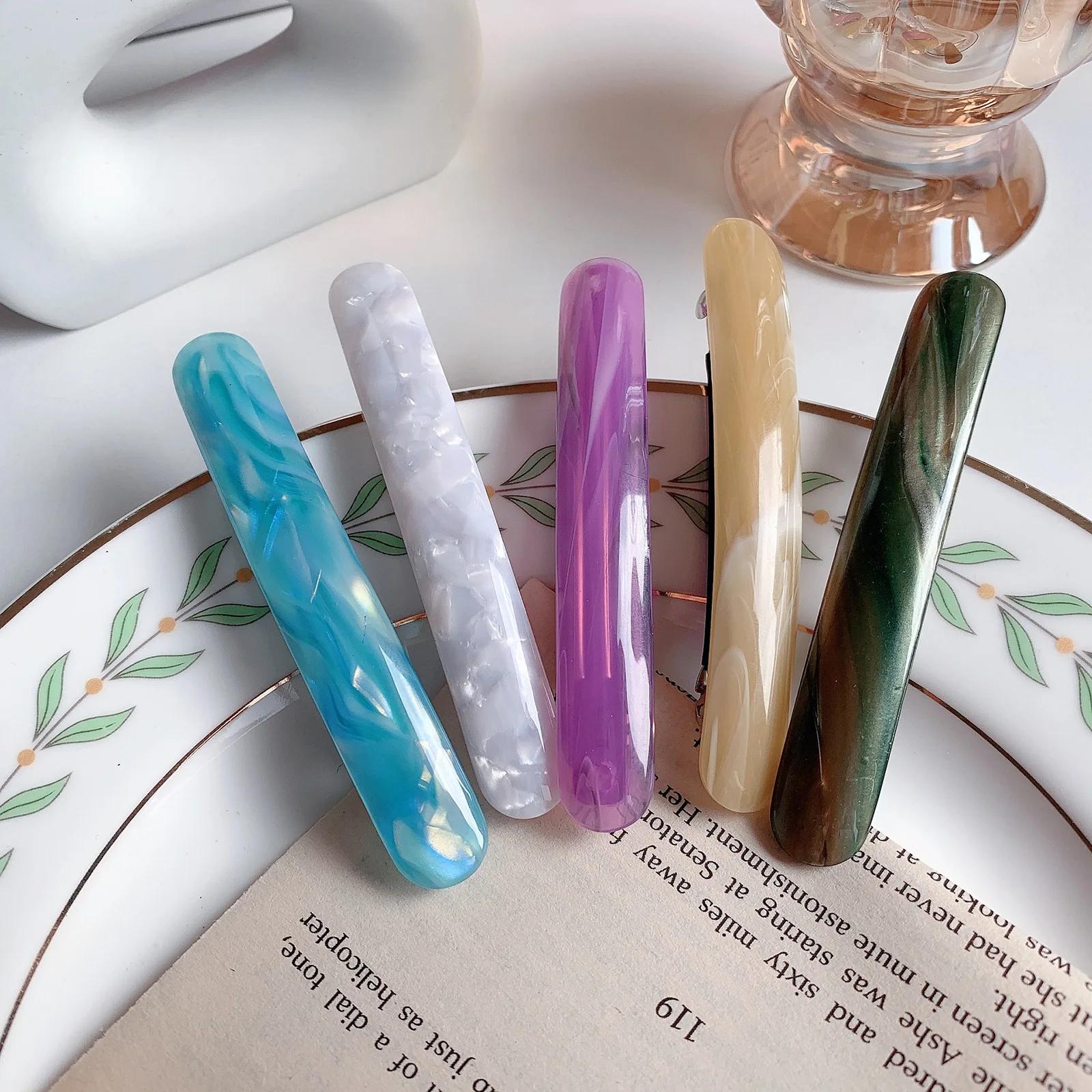 

1pcs Retro Hair Clip Simple All-match Hairpin Spring Clip Side Clip Cute Hair Clip For Women Girls Professional Hair Accessories