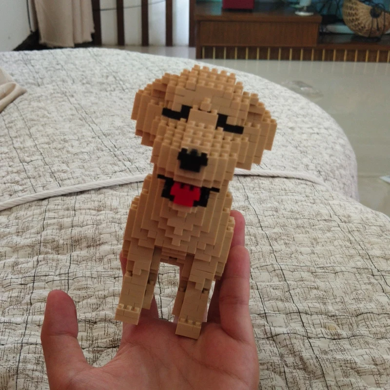 

BS Animal Pet Golden Retriever Dog 3D Model Building Blocks Kit Creative Classic Diamond Mini Brick Educational Toy for Kid Gift