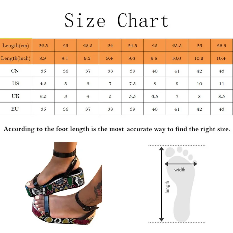 Женские сандалии-гладиаторы с пряжкой на ремешке со змеиным принтом