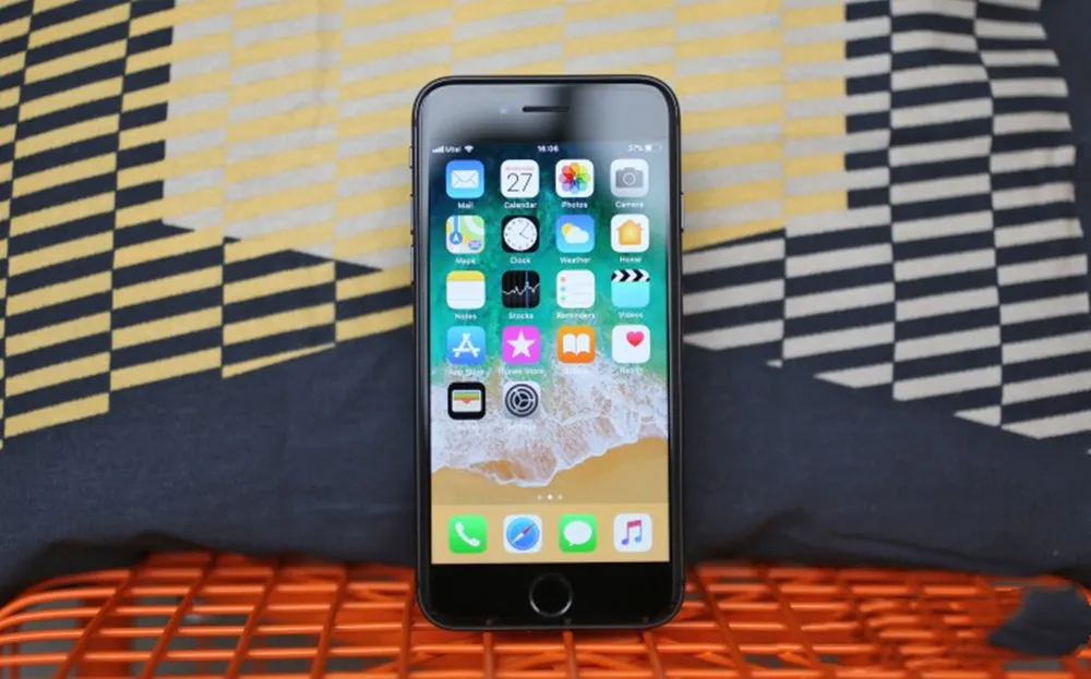 Разблокированный Apple iPhone 8 LTE 4,7 дюймов гекса Core IOS Оперативная память 2 Гб Встроенная память 64/256 ГБ, отпечаток пальца, NFC для мобильного телефона