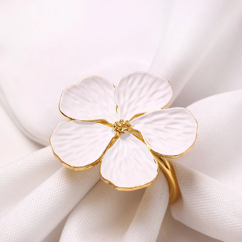 

12PCS/Metal White Oil Flower Lucky Five Petal Flower Napkin Ring Desktop Decoration Used for Wedding Hotel Family Party Decorati