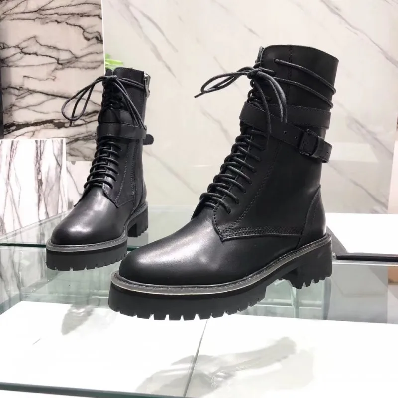 Женские ботильоны в стиле милитари из натуральной кожи на шнуровке с высоким