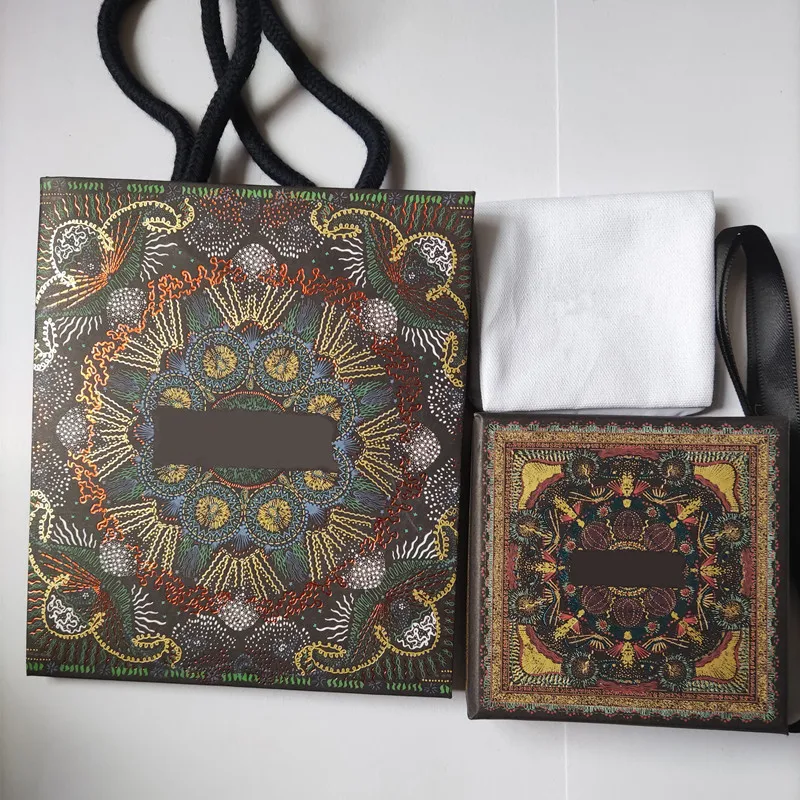 

New original popular handbag velvet bag card classic fashion gift box