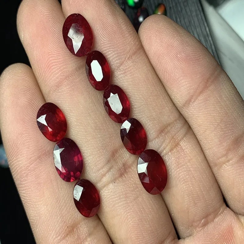 

Heating treatment of natural ruby ring surface bare stone elliptical cutting gems