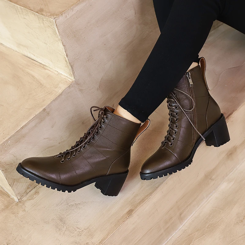 Online Ukuran 34-43 Fashion Sepatu Bot Kulit Asli Wanita Booties Renda Putih Hitam Wanita Sepatu Bebas-slip Gadis Martin Boots