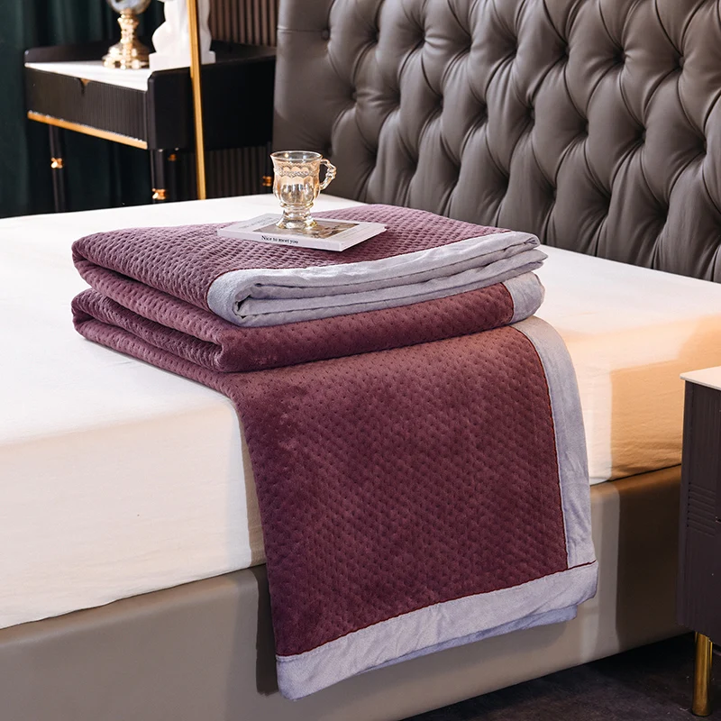 

Thickened double-sided Plush blanket, warm in autumn and winter, comfortable and soft, King / Queen size, sofa cover blanket