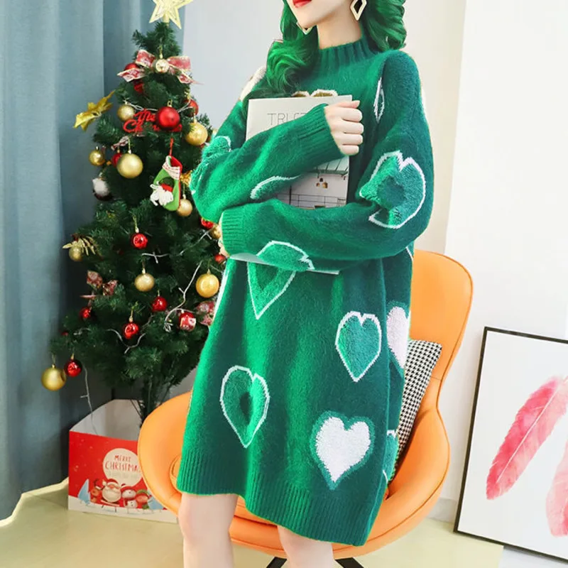 Фото Женский вязаный пуловер с сердечками свободный мягкий джемпер
