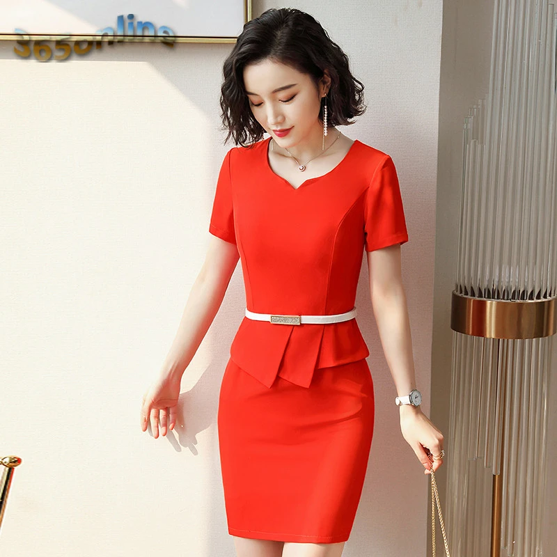 Женское офисное платье с поясом элегантное красное коротким рукавом и v образным