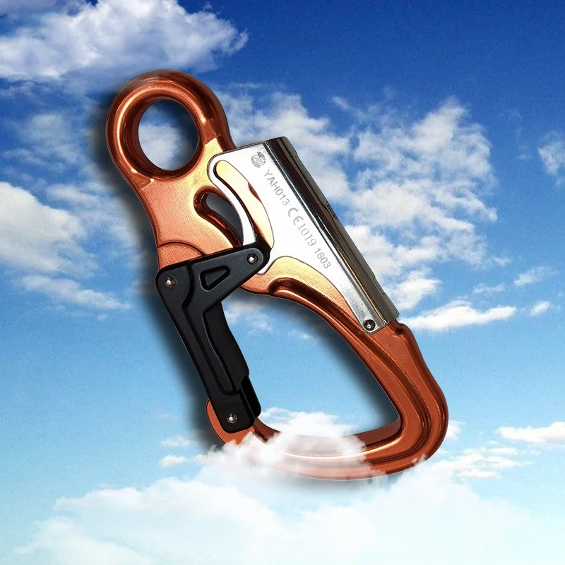 

Outdoor Climbing Carabiner Clip and Hook Security Buckle Screw Gates Master Lock Carabiner Rock Climbing Equipment