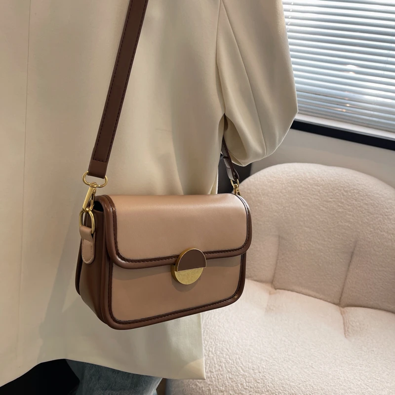 

Женская сумка премиум-класса с текстурой, осенне-зимняя новая модная простая сумка-мессенджер, модная маленькая квадратная сумка на одно пл...