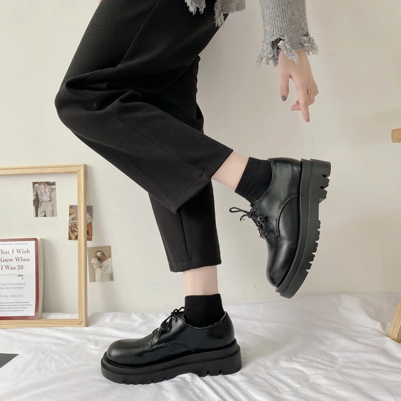 

PAMANNI Women Leather Brown Shoe Loafers Female Shallow British Style Round Toe All-match Non-slip Lace-up Black Spring Shoe