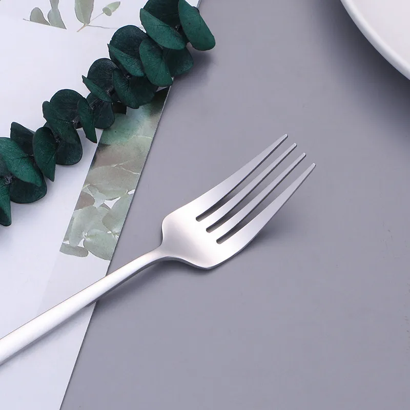 

Western Dinnerware Set Stainless Steel Cutlery Silverware Dinner Set Knife Fork Spoon Silverware Set Kitchen Tableware Set