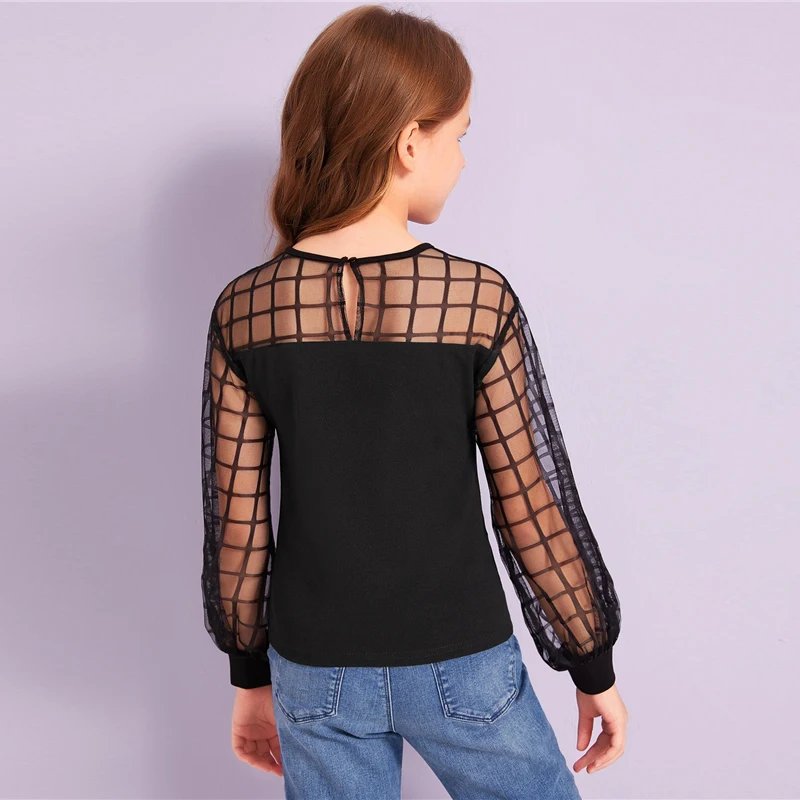 SHEIN Kiddie/черная Повседневная Блузка с контрастной сеткой на плечах детские топы года, Осенние Блузы с длинными рукавами и пуговицами сзади для подростков