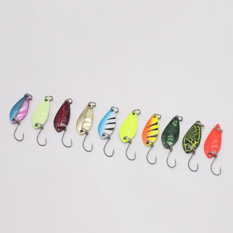 Набор форелевых блесен. Блесна форелевая. Вертушки на форель. Набор форелевых блесен. Электрический воблер.