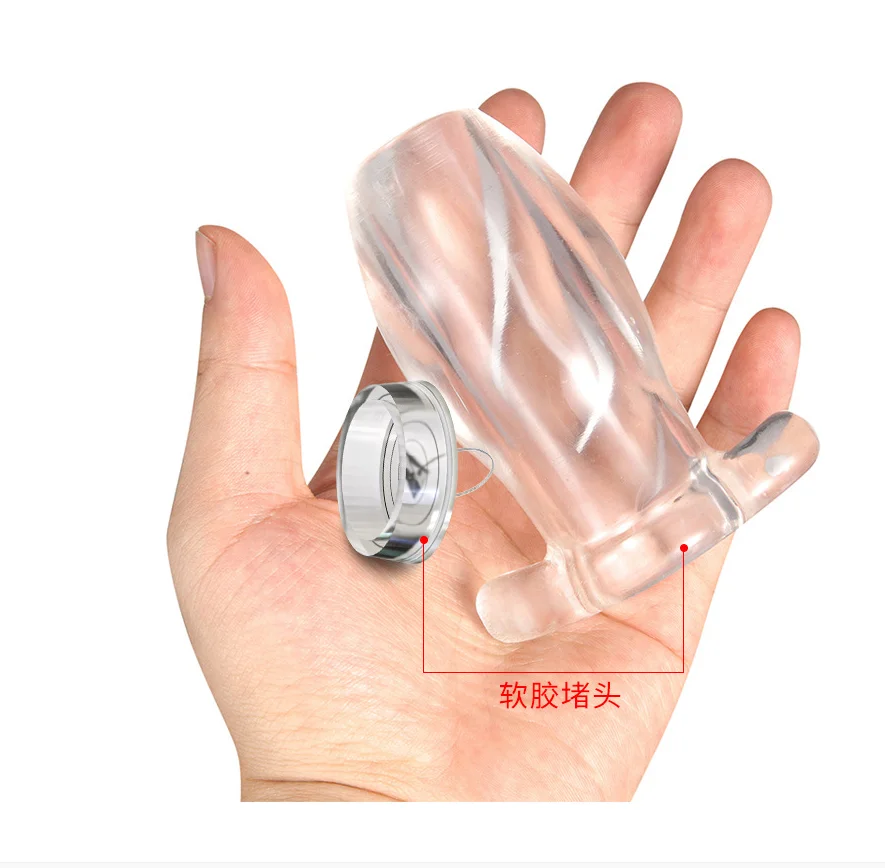 Прозрачные ажурные анальные пробки выходят и наносят секс-игрушки зеркало