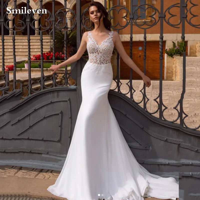 

Smileven Mermaid Wedding Dress 2021 Sexy V Neck Vestido De Noiva Lace Bohemian Bride Dresses With Romantic Buttons Wedding Gowns