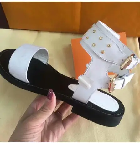 

New Genuine Leather Metal Studded Summer Sandals Open Toe Buckle Strap Flats Sandals Shoes Women