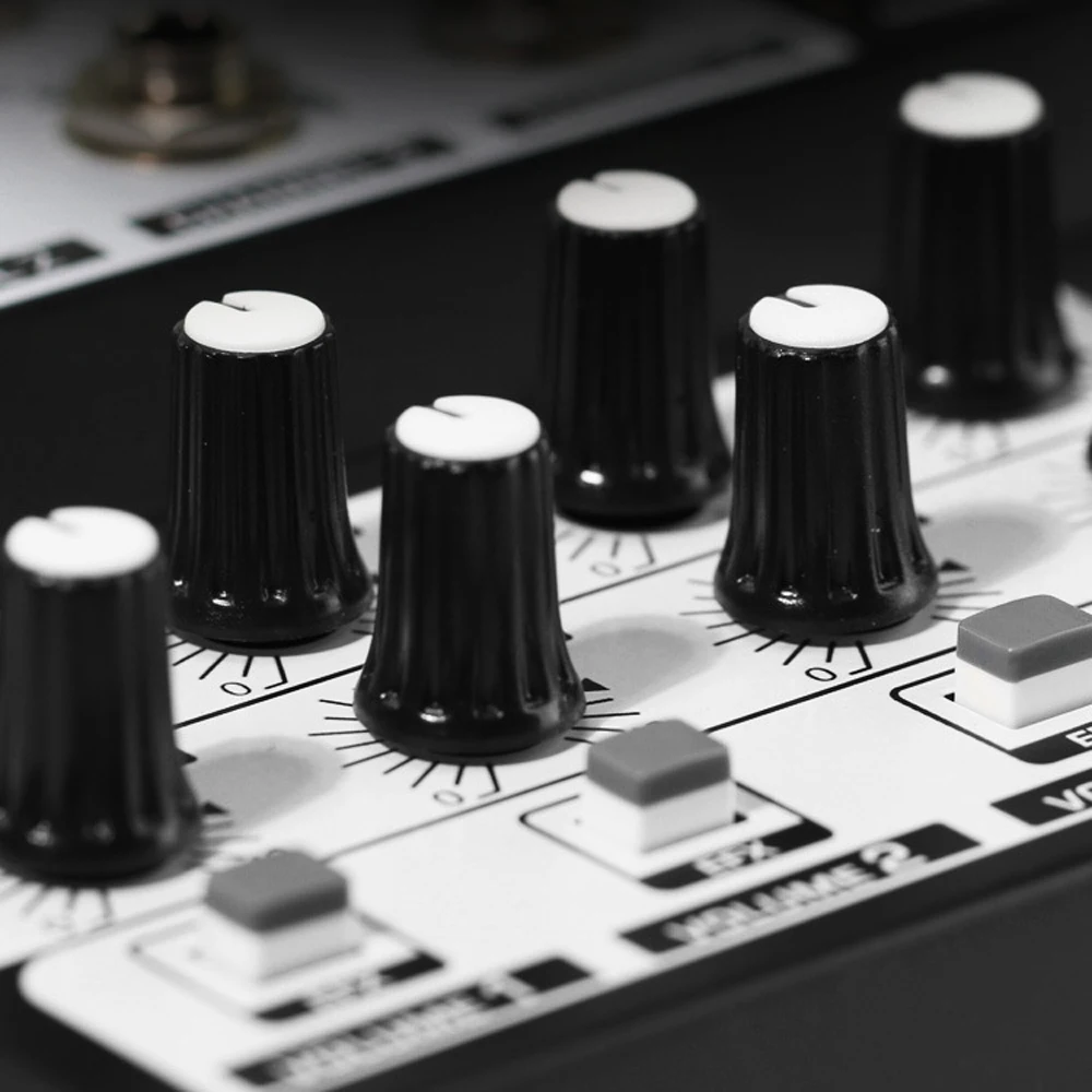 

8 Channel Multifunctional USB Audio Mixer Portable Sound Mixer Professional Home-use Dual Microphone Inputs Sound Mixer