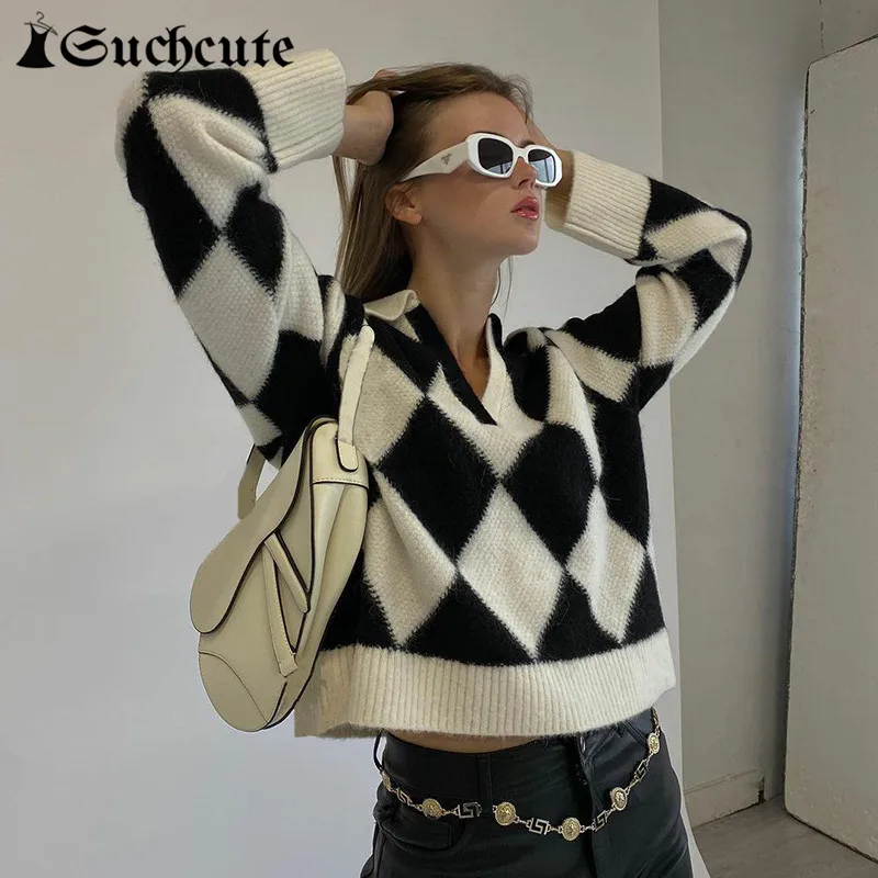 

Женский свитер с рисунком ромбиками, в стиле преппи