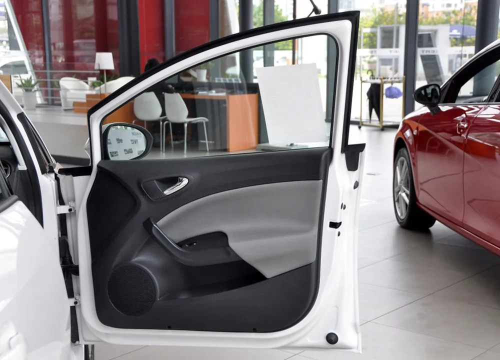 Внутренняя дверная ручка автомобиля внутренняя дверь для SEAT Ibiza 2009 2010 2011 2012 6J0837113A