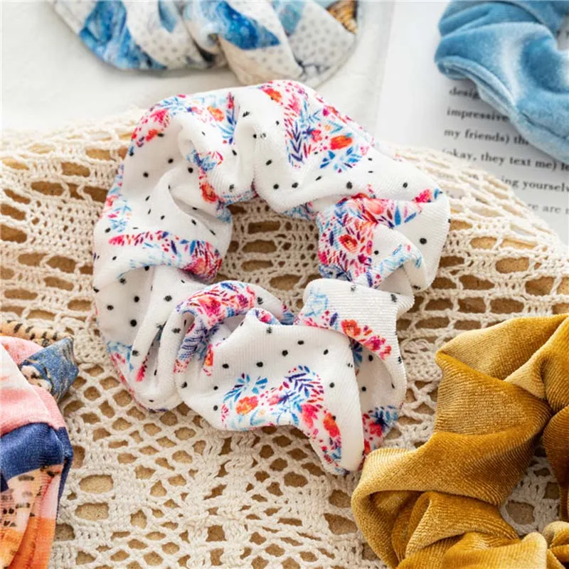 

Colorful Velvet Hair Scrunchies Set Leopard Flannel Elastic Hair Bands Fashion Headband Ponytail Holder Women Hair Accessories