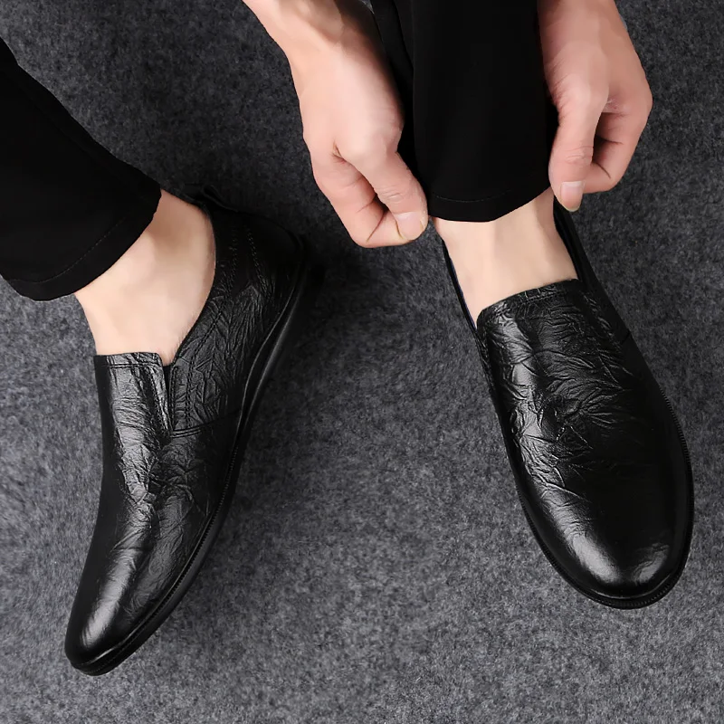 

Fashion loafers Sneakers Genuine Leather Men Casual Shoes slip on Footwear Male Flats Shoes Outdoor Black Mens Leather Designer
