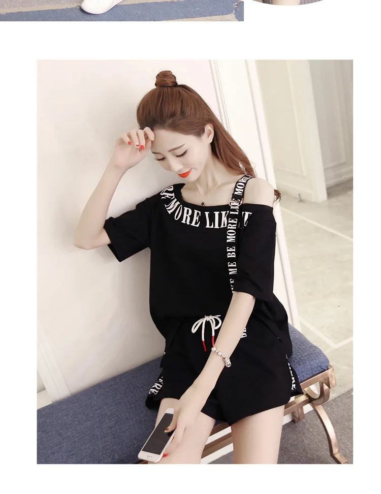 

New Korean fashion suit in summer of 2019 women's loose casual off shoulder patch top wide leg shorts two piece set
