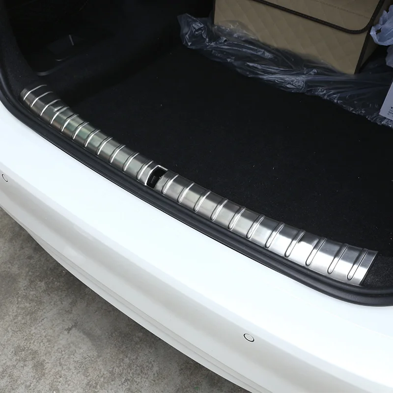 Накладка на ножку заднего бампера автомобиля из нержавеющей стали защитная