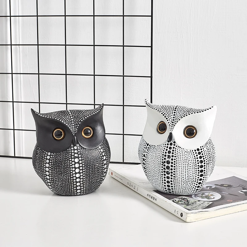 

Фигурки животных в скандинавском стиле, белые и черные совы, статуэтка из смолы, аксессуары для украшения дома, гостиной, спальни, домашний д...
