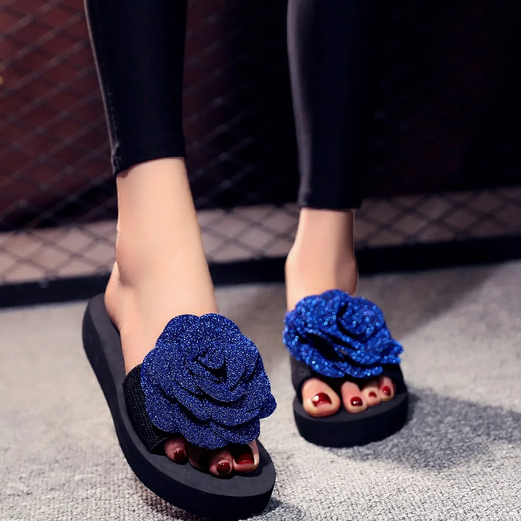 Женские пляжные Тапочки на танкетке разноцветные слипоны с открытым носком и