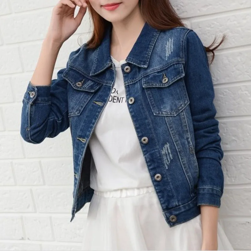 Куртка джинсовая короткая голубой бомбер из денима Повседневная рваная верхняя