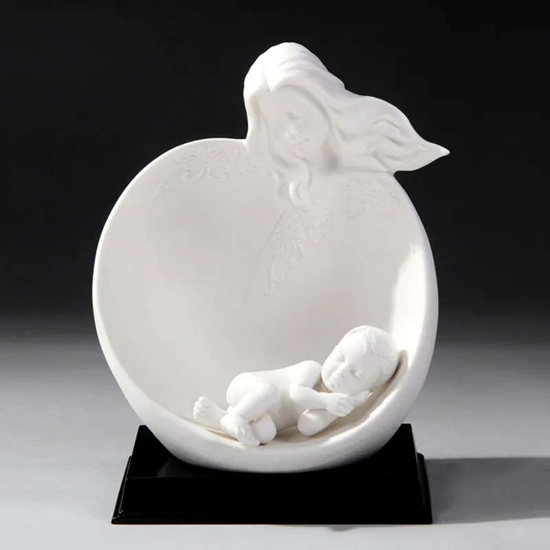 

High-grade Ceramic Mother And Child Characters Sculpture Creative Decor European Living Room TV Cabinet Home Craft Decor M2234