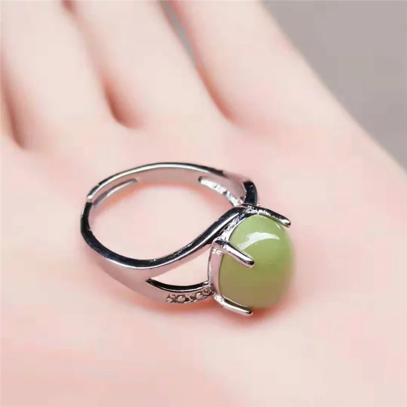 Красиво инкрустированные с флуоресцентным камнем женские кольца | Дом и сад