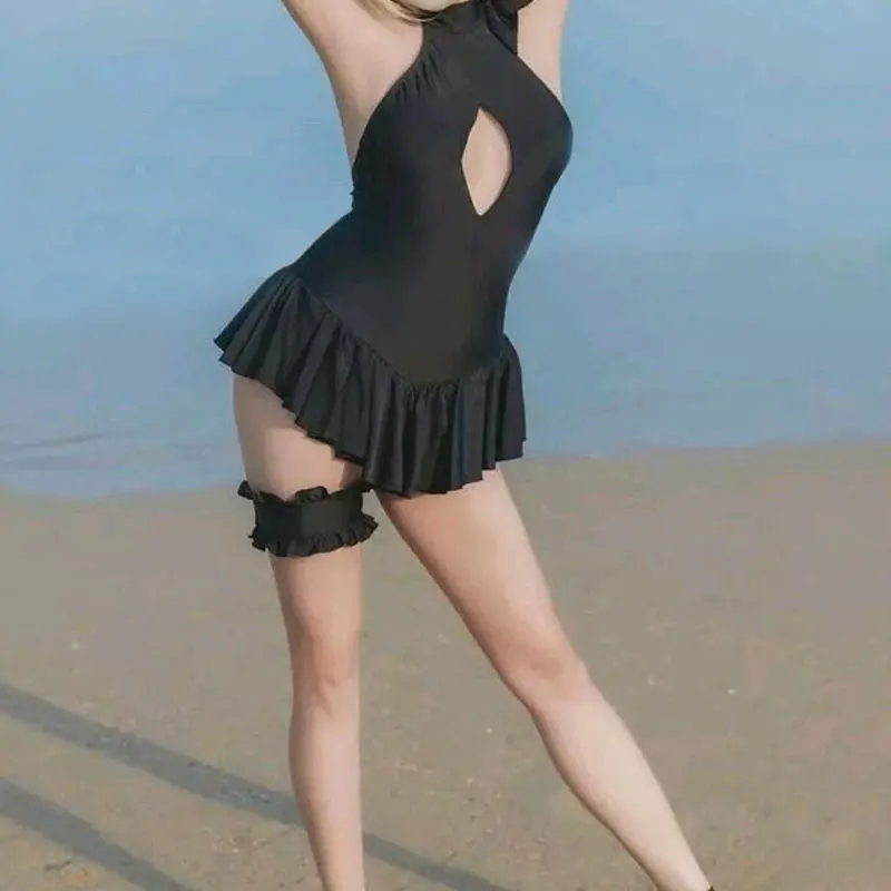 Купальник с лямкой на шее и вырезом Мой король | Тематическая одежда униформа