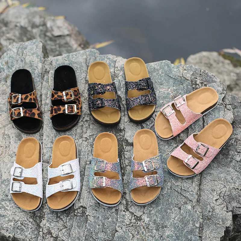

2020 new summer leopard print glitter open toe ladies double buckle flip-flops plus size slippers sandals